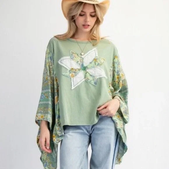 Easel Pastel Green Butterfly Top - Picture 1 of 11